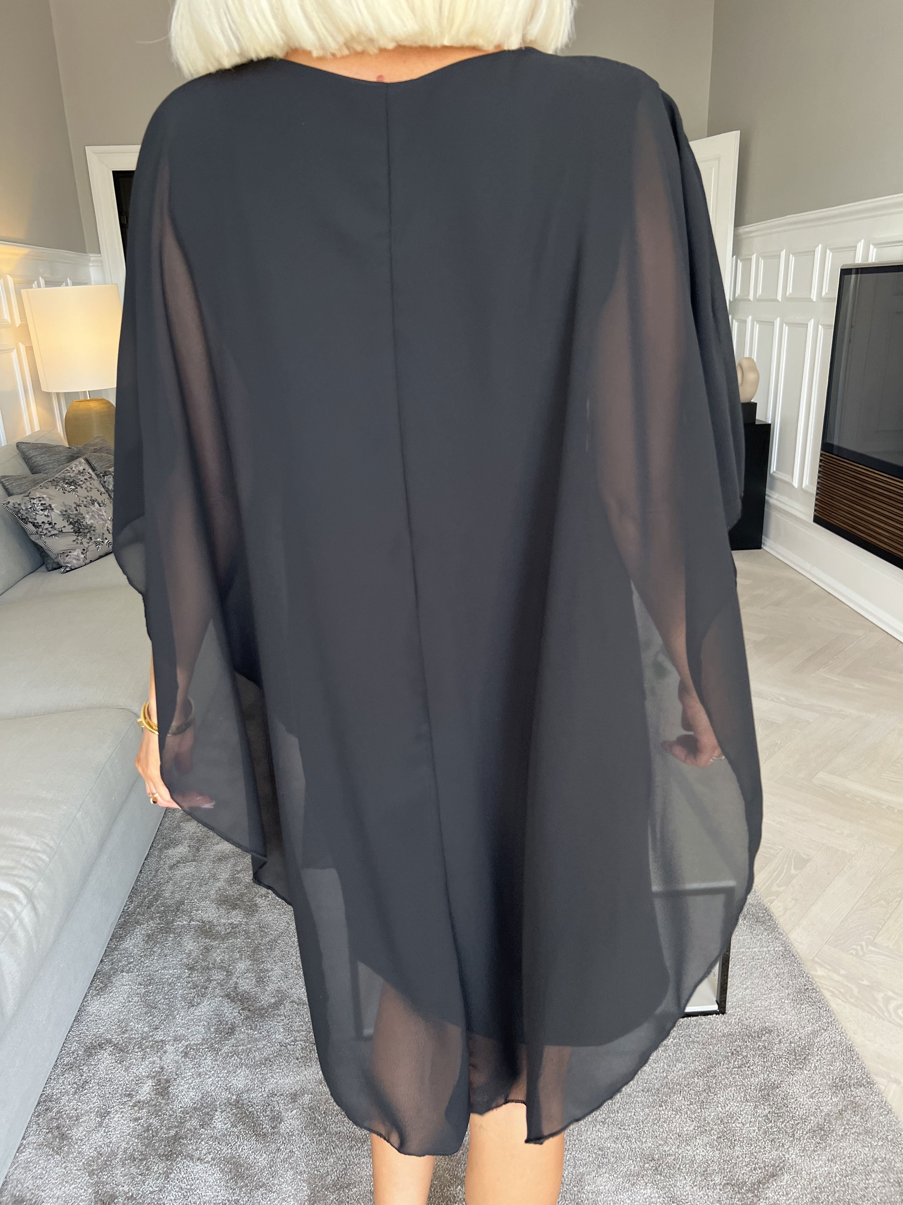 Kenya Crystal - Tunikaklänning med chiffonglager och mockborttagning